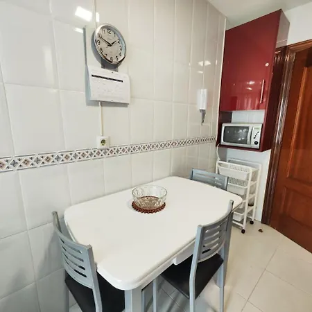 Dos Habitaciones, Garaje, Zona Minoca, Daire Vigo